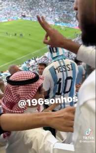 scazzo tra tifosi in qatar 1