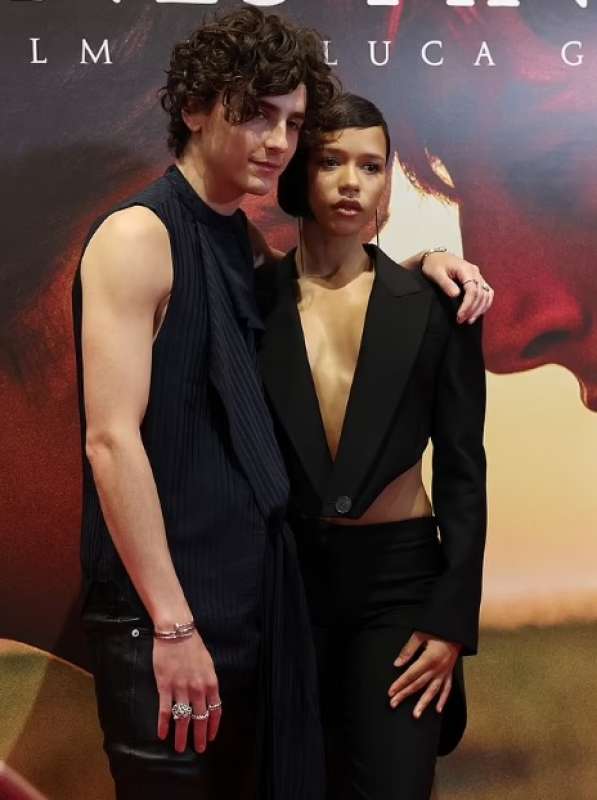 timothee chalamet e taylor russell 1