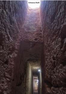 tunnel che condurrebbe alla tomba di cleopatra 1