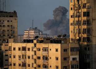 bombardamenti nella striscia di gaza