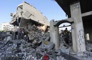 gaza distrutta dai bombardamenti israeliani