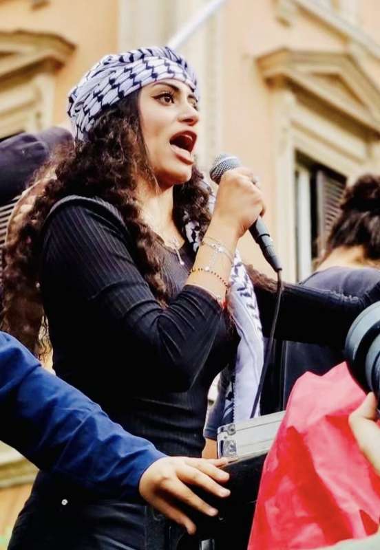 l attivista italo palestinese maya issa 5
