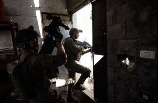 soldati israeliani a gaza