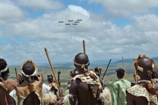 Guerrieri Zulu verso il funerale di MAdiba