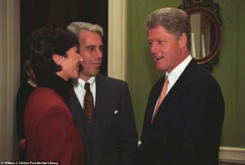 Ghislaine Maxwell, Jeffrey Epstein e Bill Clinton