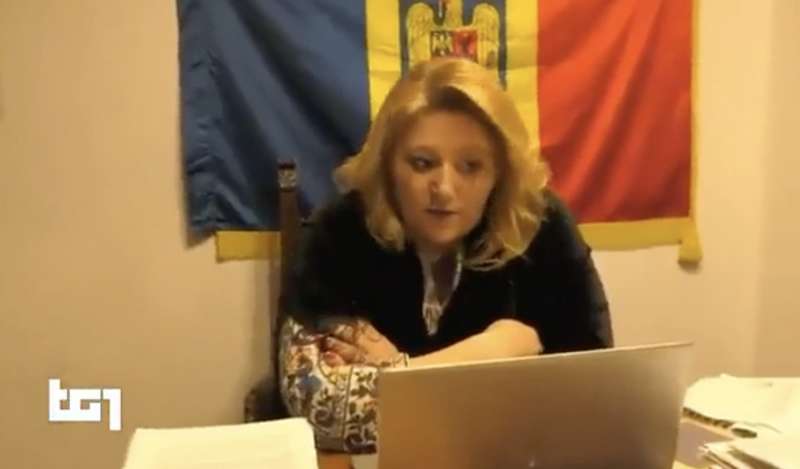 la senatrice romena diana iovanovici sosoaca intervistata da lucia goracci