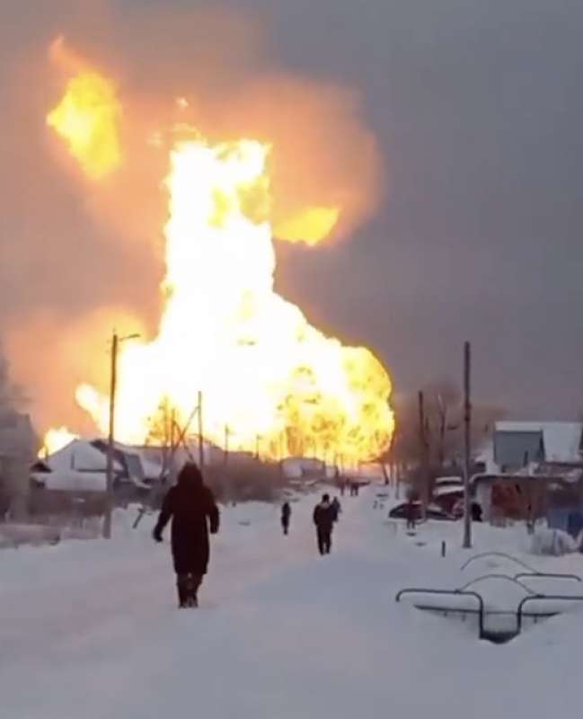 esplosione gasdotto urengoi pomary uzhhorod 1