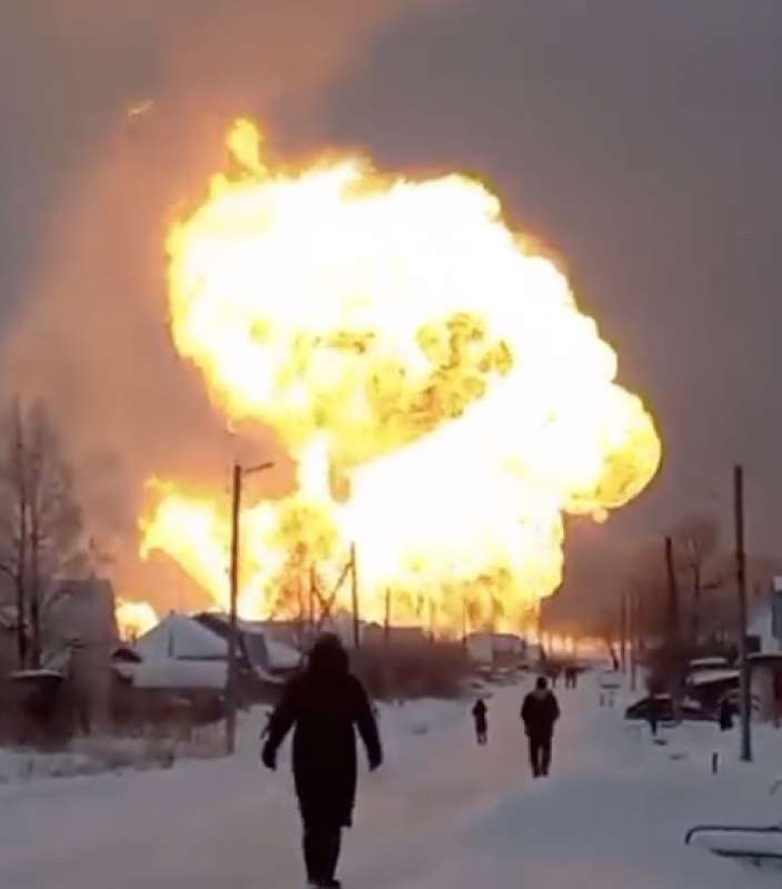 esplosione gasdotto urengoi pomary uzhhorod 2
