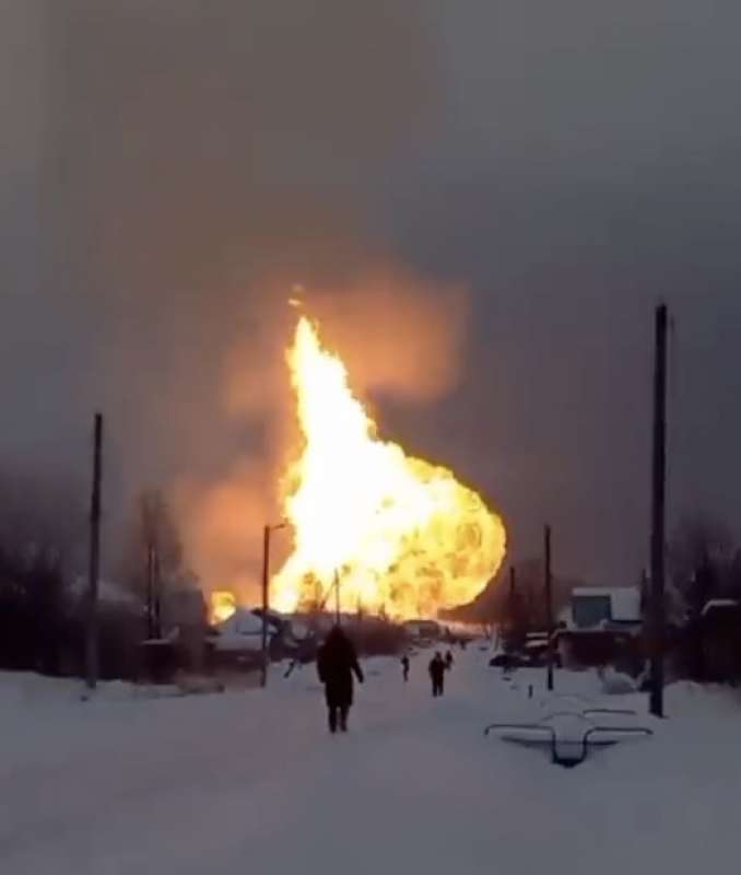 esplosione gasdotto urengoi pomary uzhhorod 6