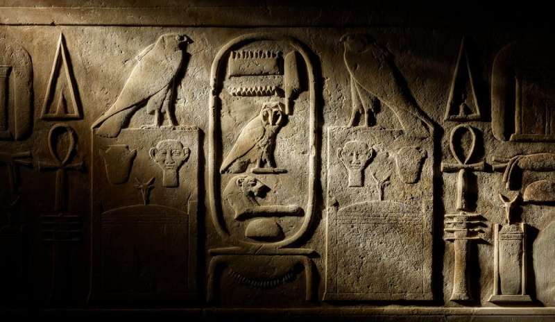 hieroglyphs 01