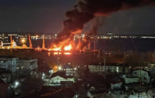esplosione nella base navale russa di Feodosia