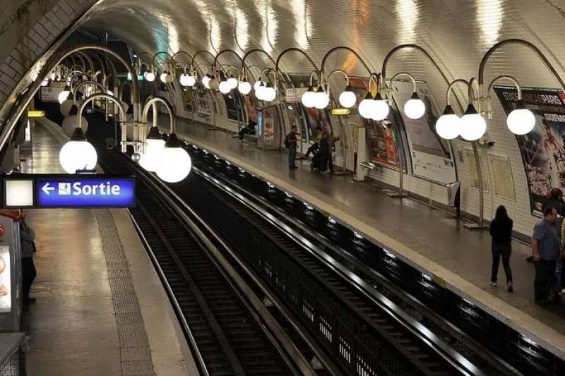 metropolitana parigi 1