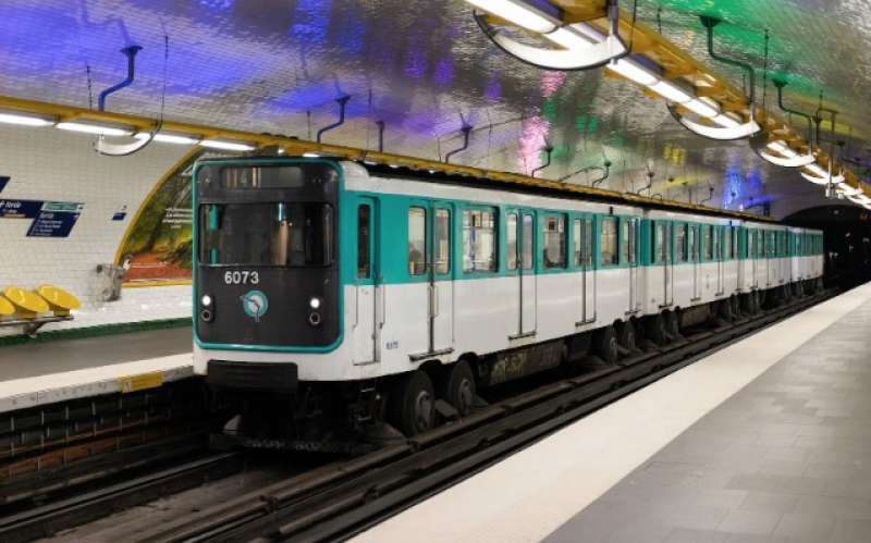 metropolitana parigi 2