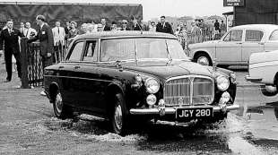 rover p5b of hm the queen 1973