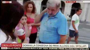 L Inviata Di Sky Non Riconosce Il Sindaco E Di Genova Lui La Guarda Attonito E Risponde Cosi Media E Tv